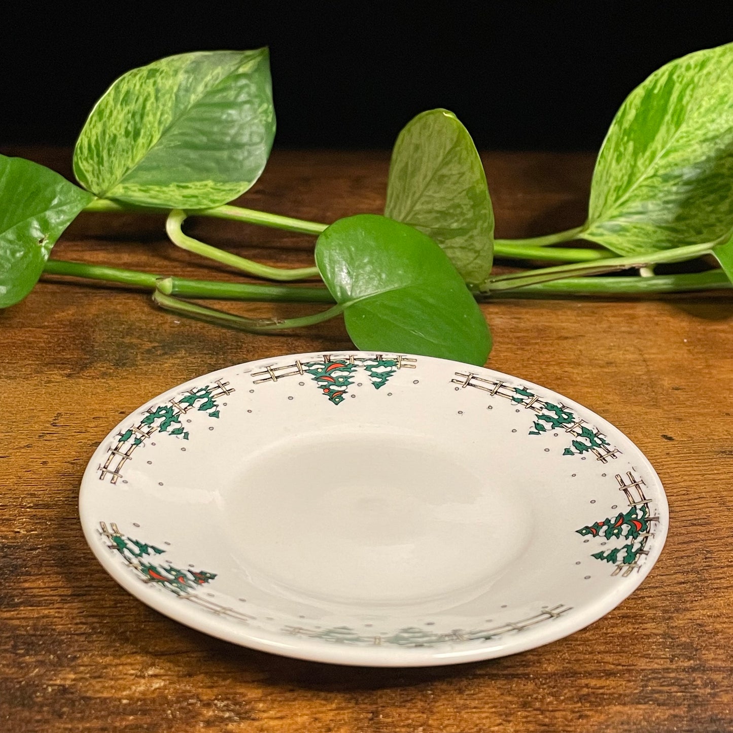 Studio Nova Christmas Skating Espresso Cup Candle | Balsam & Cedar