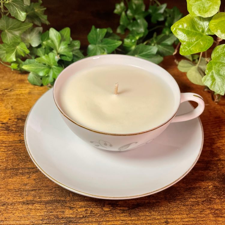 Kaysons Golden Rhapsody Teacup Candle | Various Fragrances