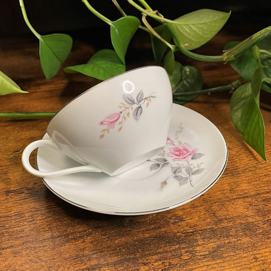 Castlecourt Rose Glow Teacup Candle | Cashmere Glow