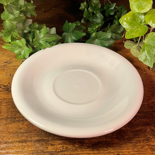 Heavy White Teacup Candle | Oakmoss & Amber