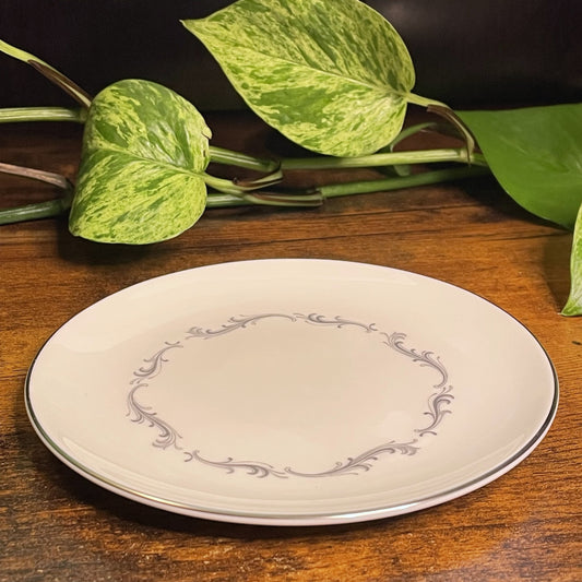 Royal Doulton Coronet Teacup Candle | Evelyn Rose