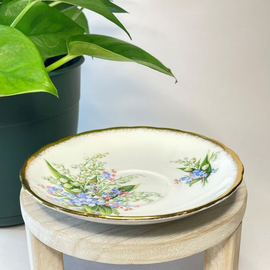Vintage Windsor Forget-Me-Nots Custom Teacup Candle | 4.5 oz.