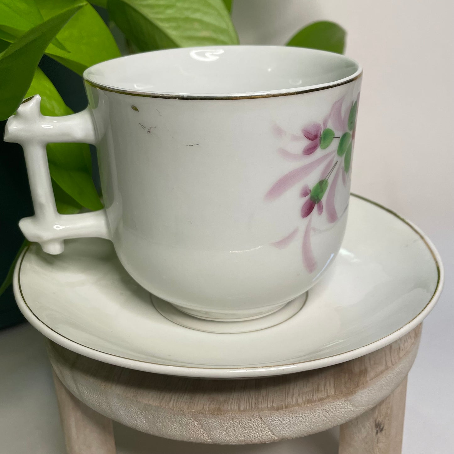 A Present Floral Custom Teacup Candle | 10 oz.