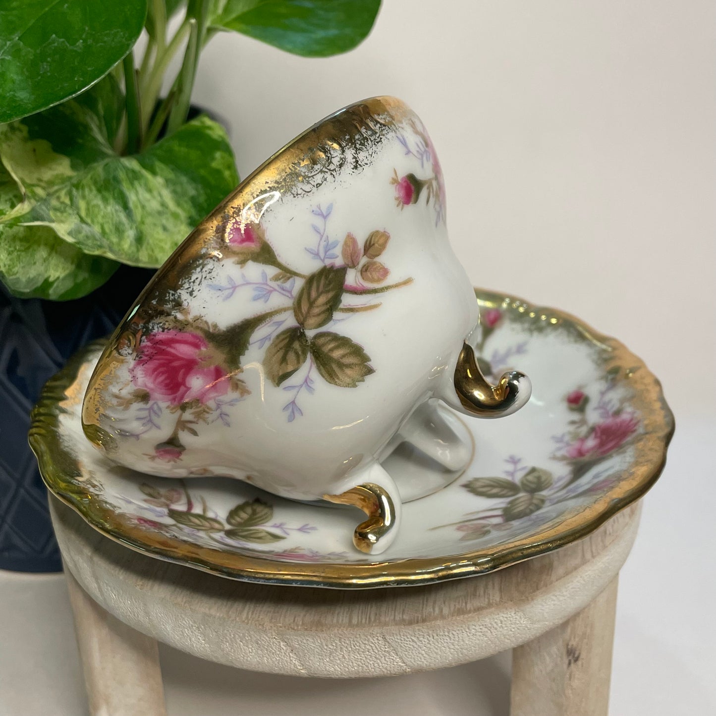 Gilded Roses Footed Custom Teacup Candle | 4 oz.