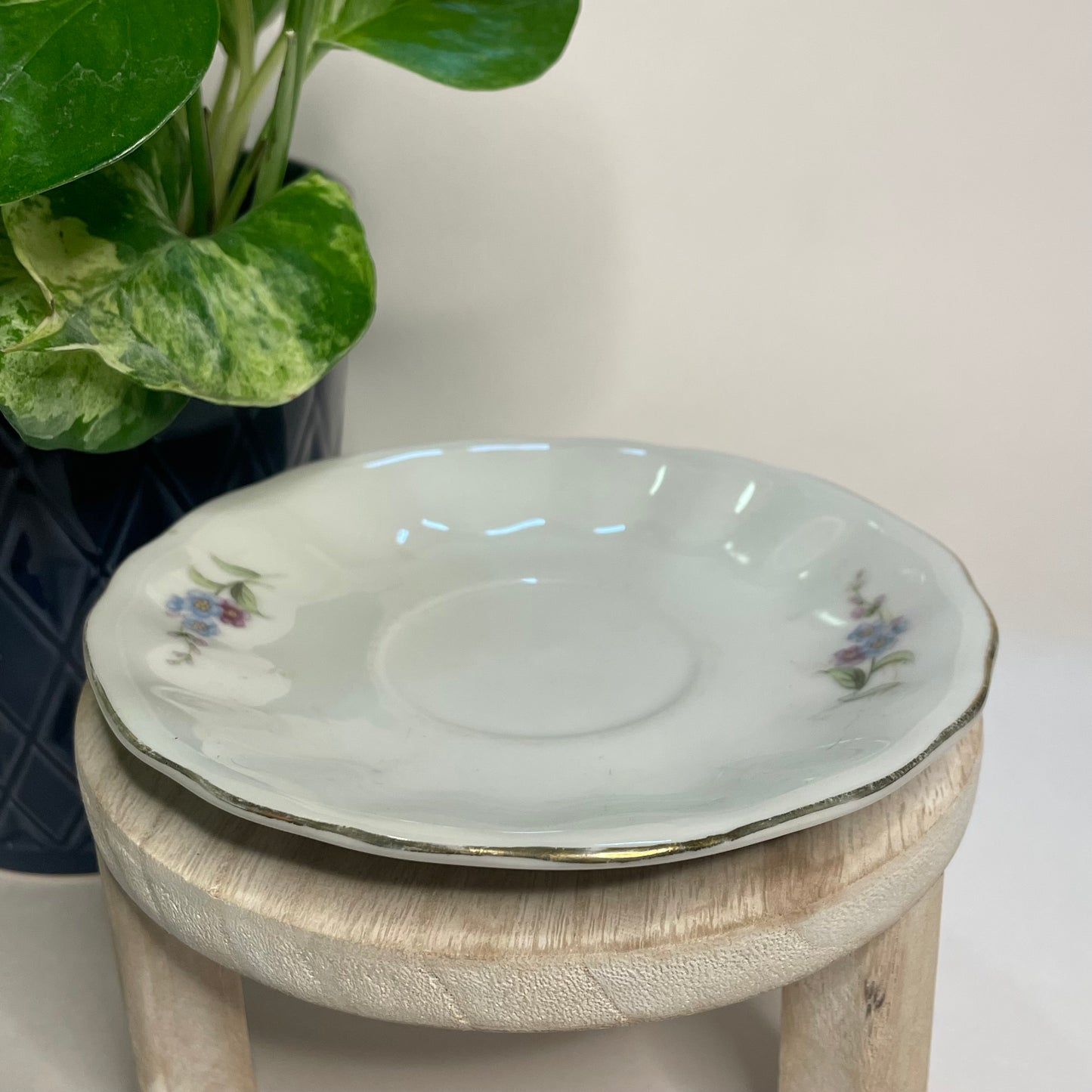 Gilded White Pedestal Custom Teacup Candle | 4 oz.