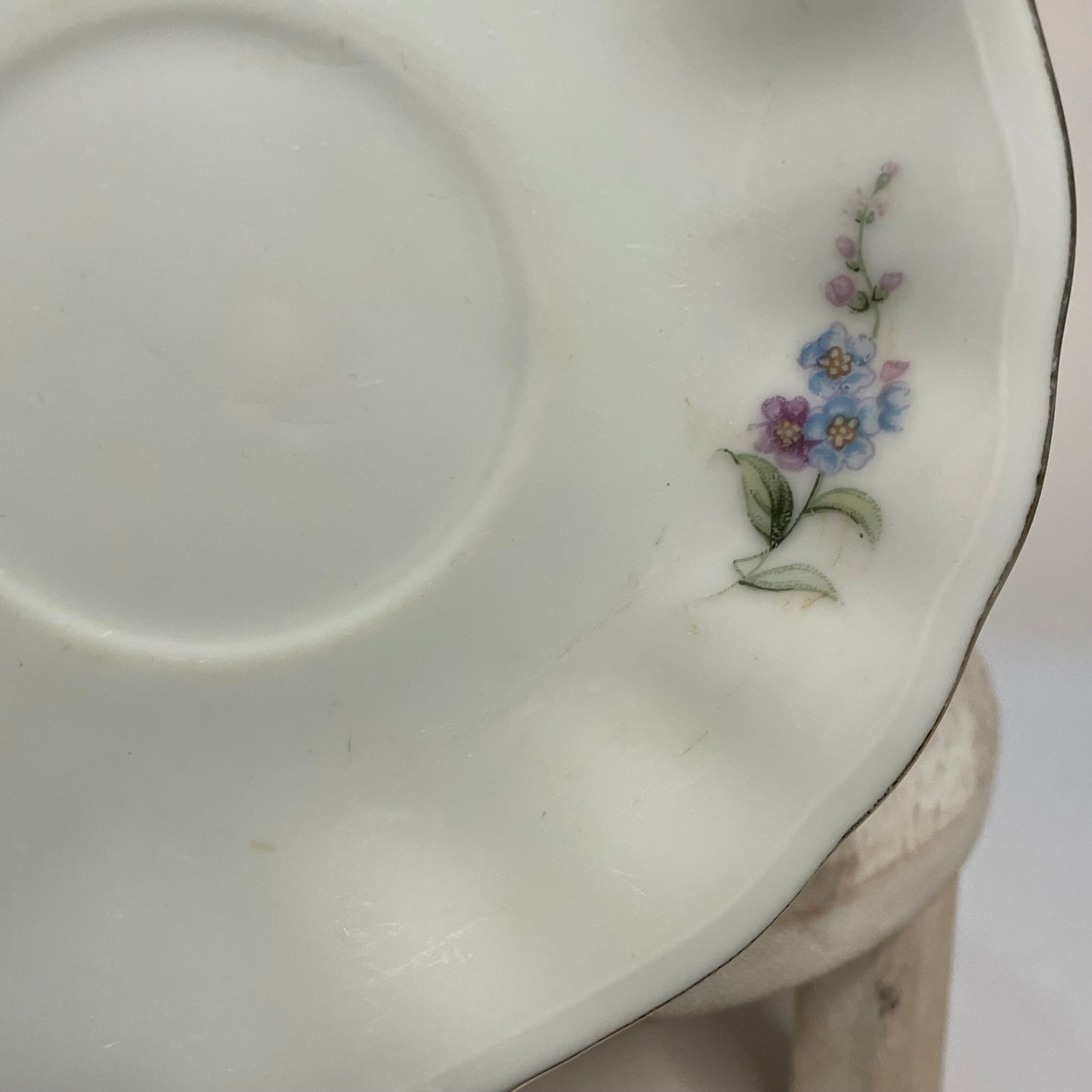 Gilded White Pedestal Custom Teacup Candle | 4 oz.