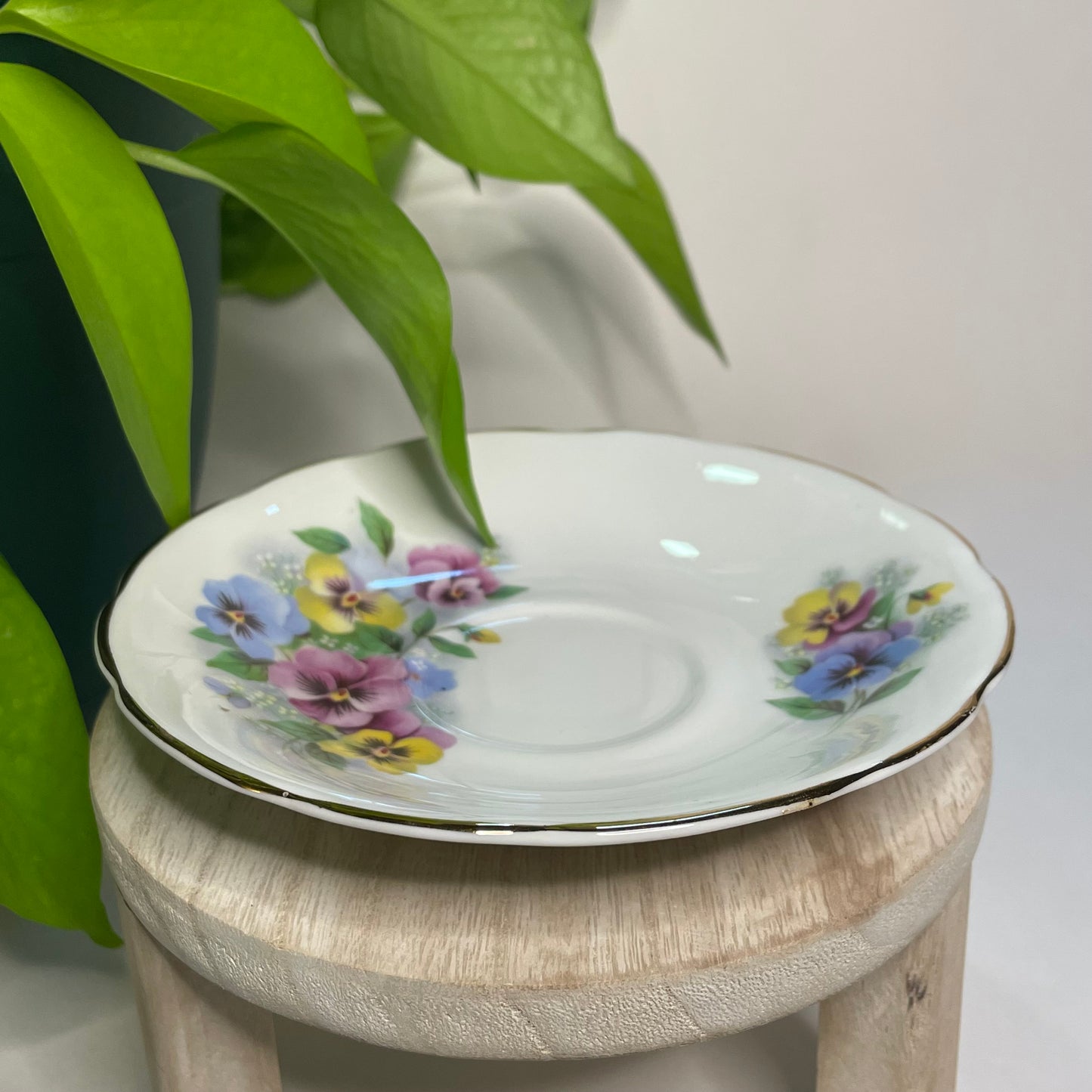 Royal Kendal Multicolored Violets Custom Teacup Candle | 4.75 oz.