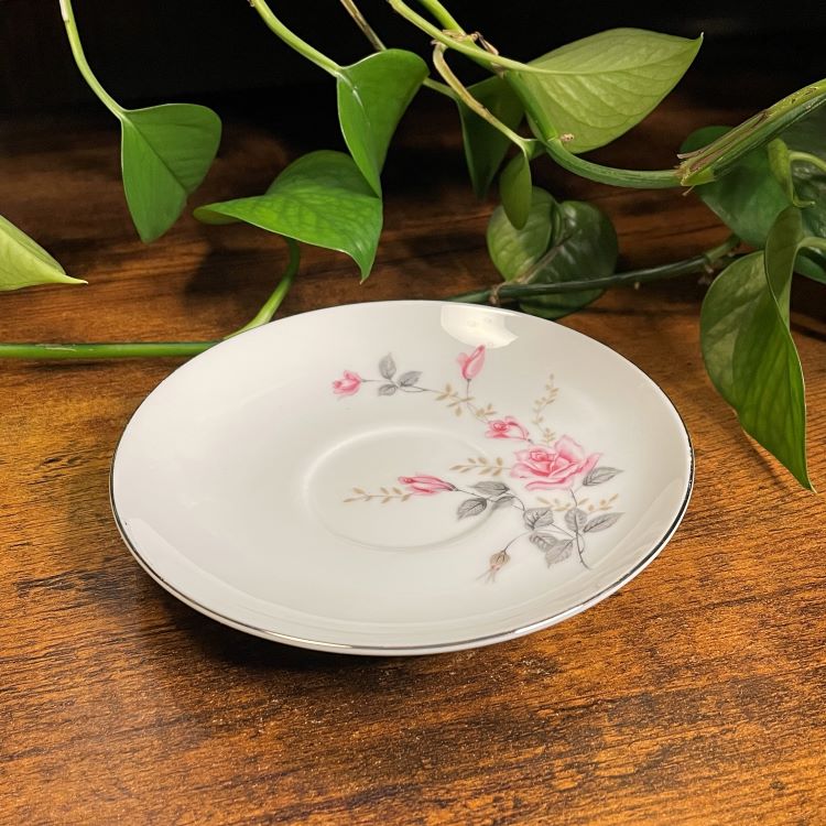 Castlecourt Rose Glow Teacup Candle | Cashmere Glow