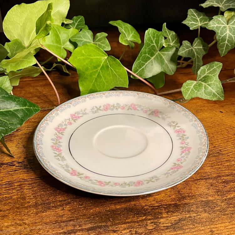 Mikasa Fine China Greenbriar Teacup Candle | Various Scents