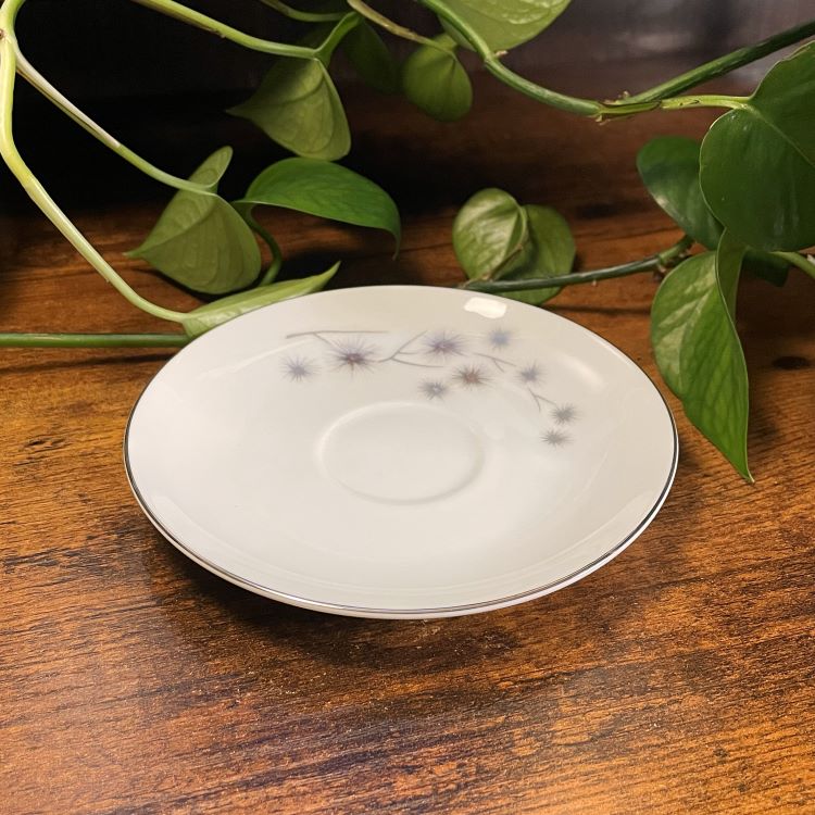 Platinum Star Burst Teacup Candle | Library