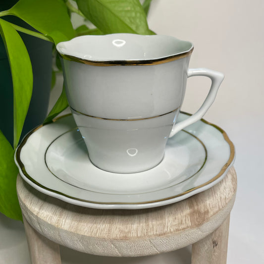 Allied Design Gold Rim Scalloped Teacup Candle | 5 oz.