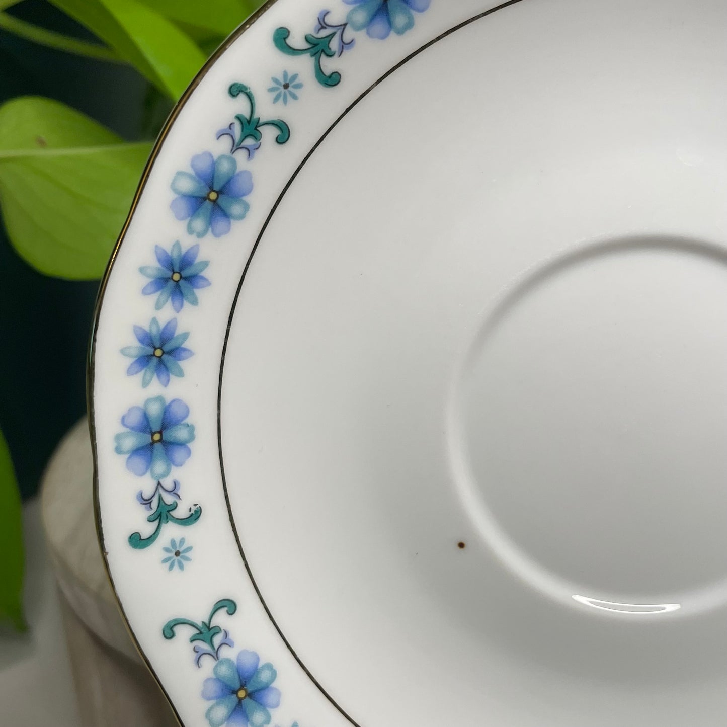 Vintage Yong Shen Blue Flowers Custom Teacup Candle | 5 oz.