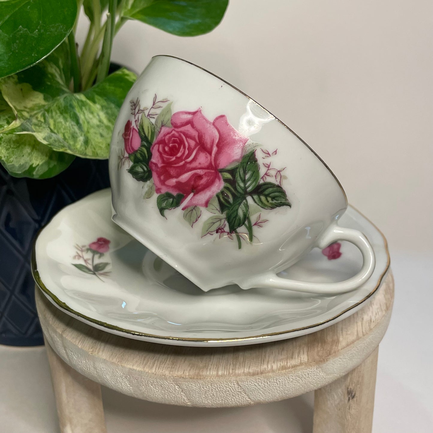 Gold Trim Floral Custom Teacup Candle | 5 oz.