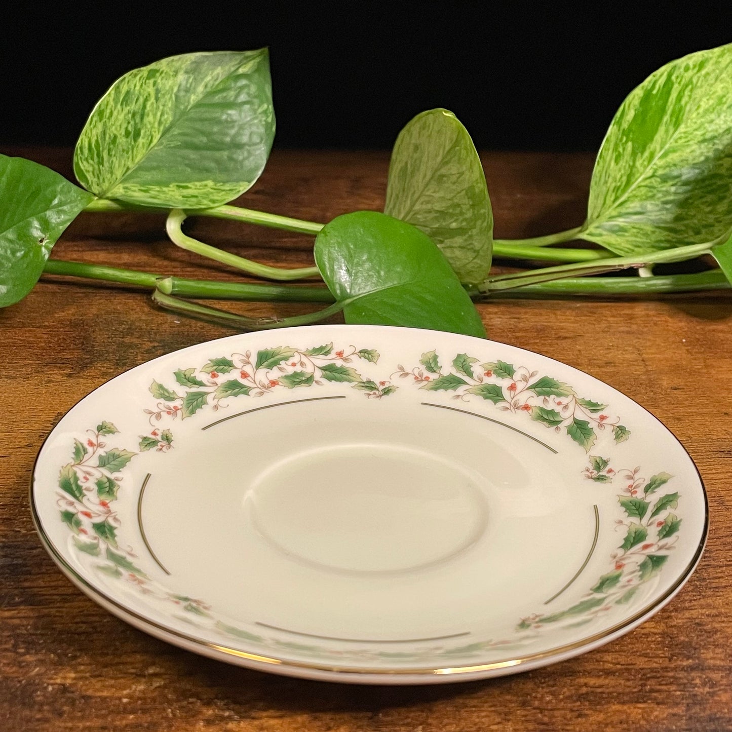 Christmas Holly Pedestal  Teacup Candle | Various Fragrances