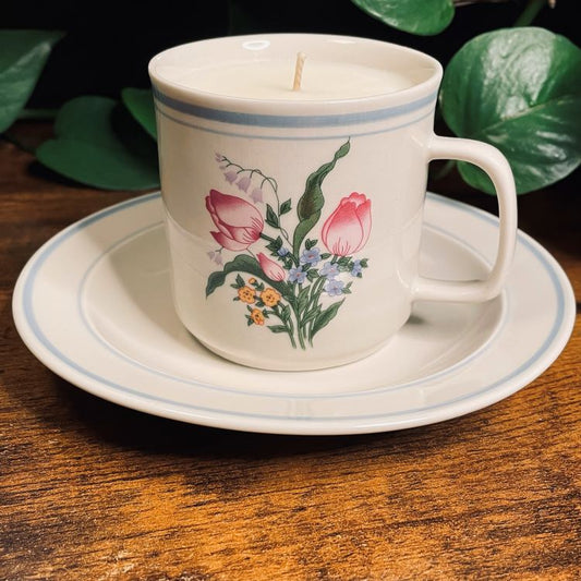 Lafayette by Gibson Tulips Teacup Candle | Kudzu
