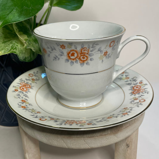FTDA 1987 Vintage Orange Floral Custom Teacup Candle | 6 oz.