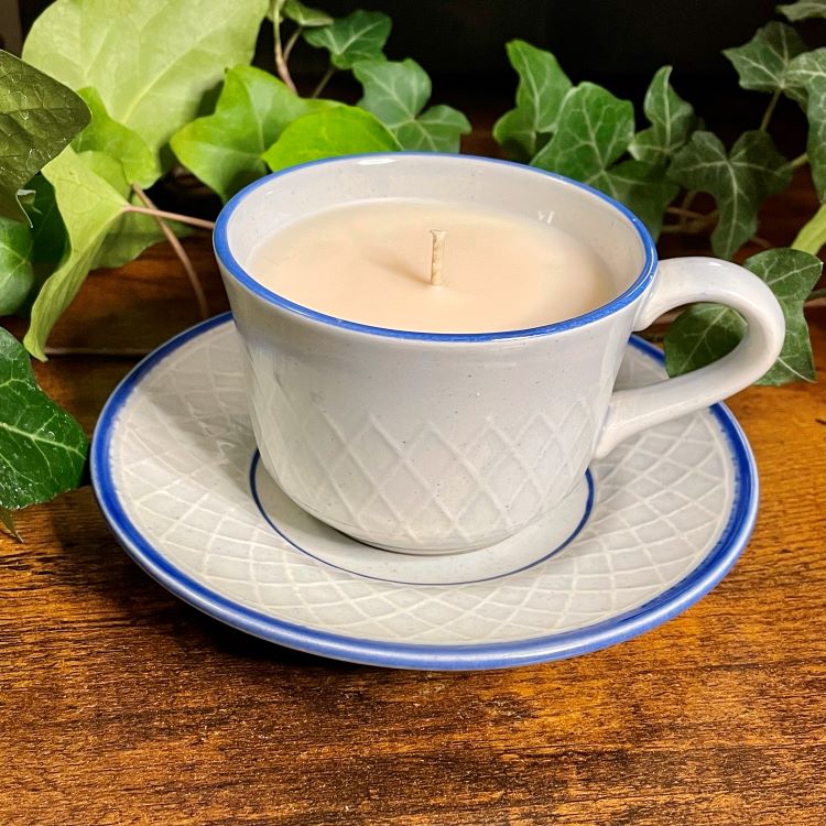 Dutch Weave Teacup Candle | Sweater Weather