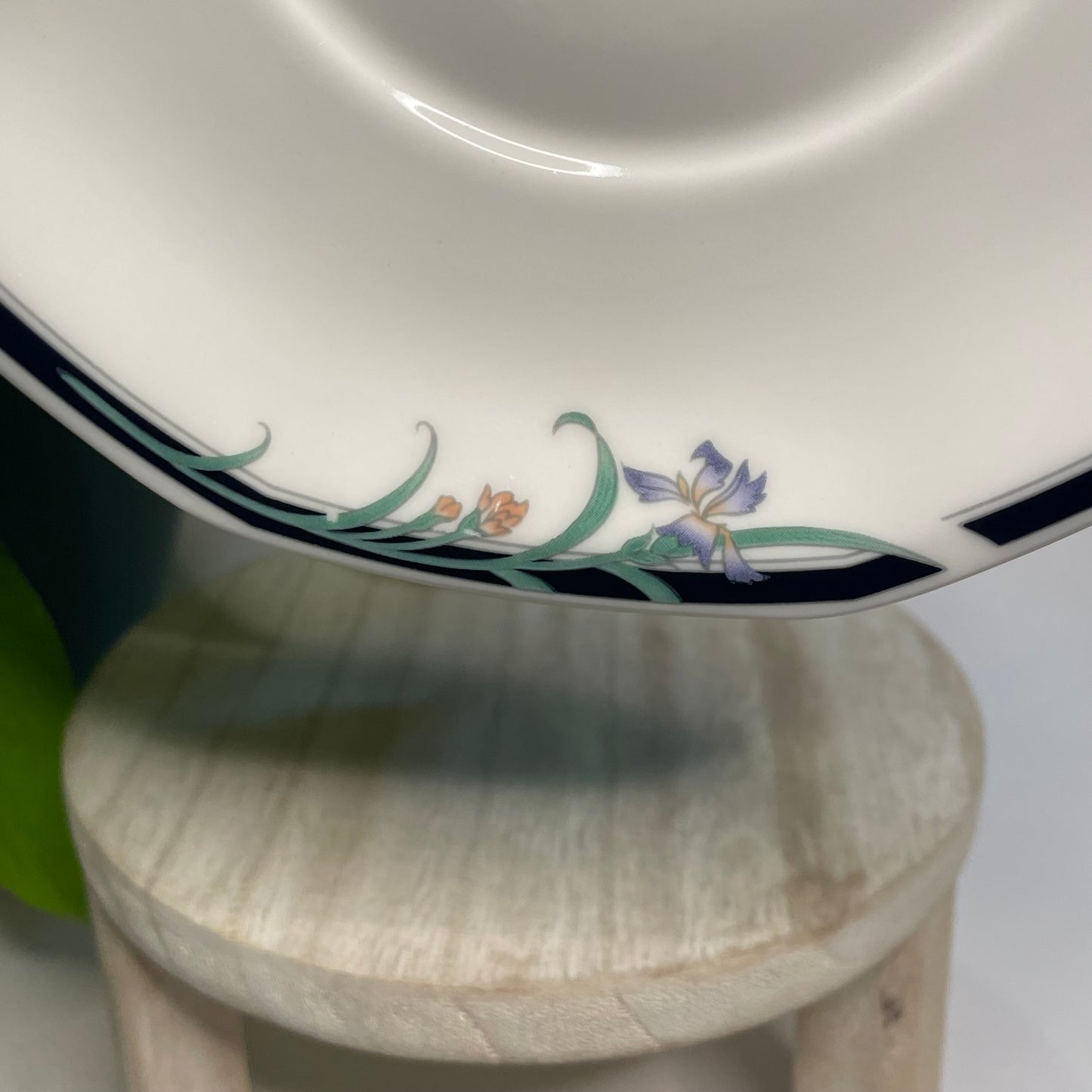 Royal Doulton Juno Custom Teacup Candle | 7 oz.