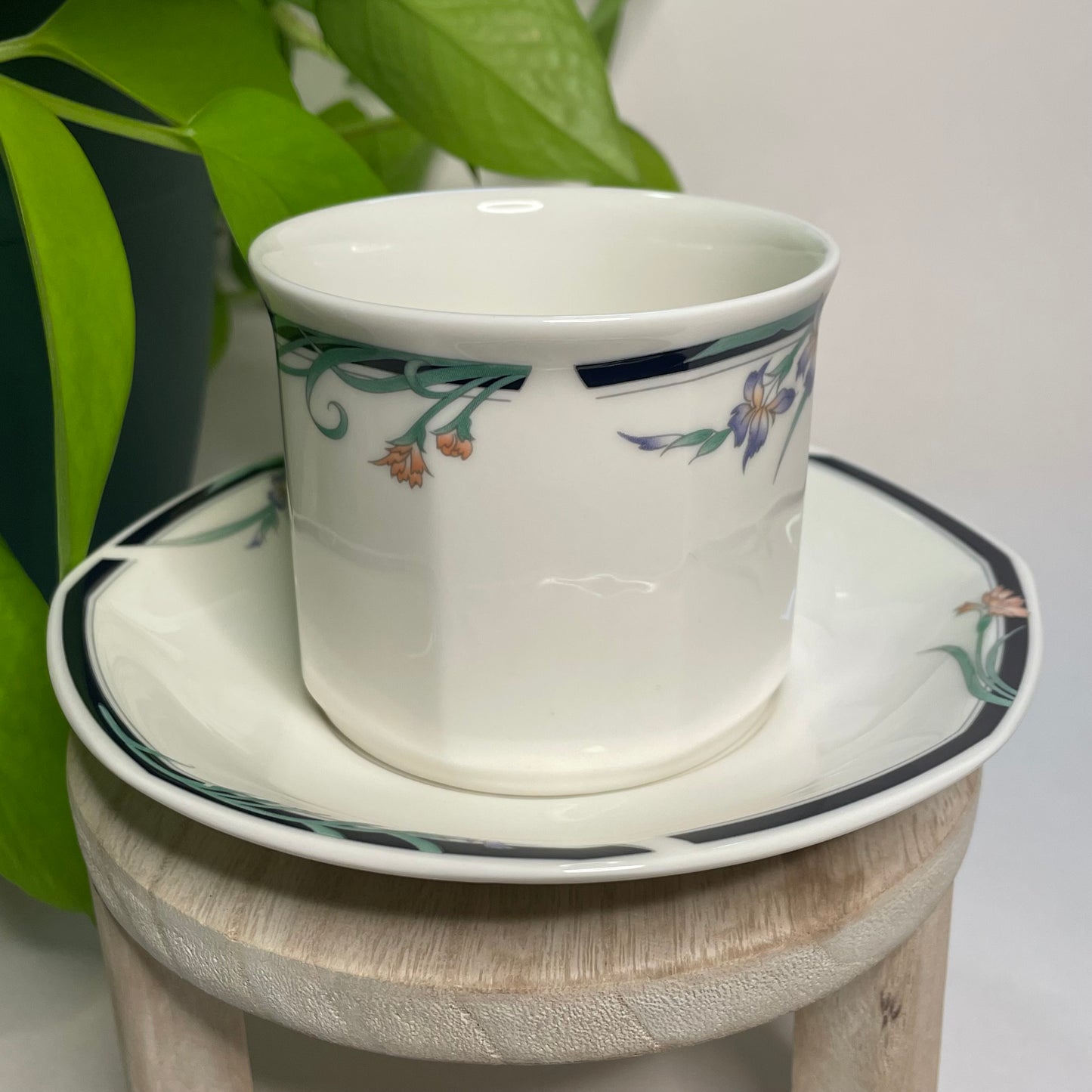 Royal Doulton Juno Custom Teacup Candle | 7 oz.