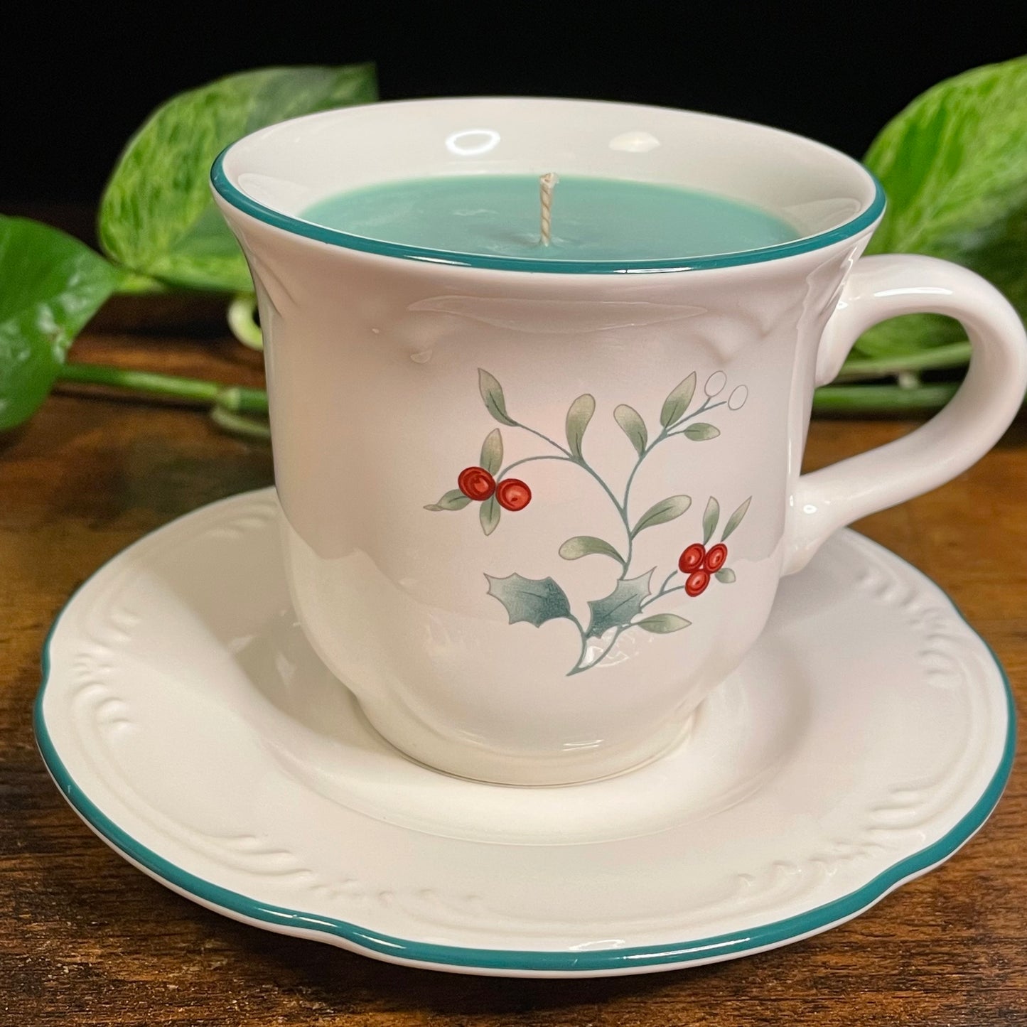 Pfaltzgraff Winterberry Coffee Cup Candle | Various Fragrances
