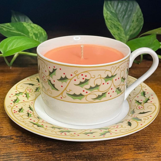 Gibson Royal Holly Teacup Candle | Various Fragrances