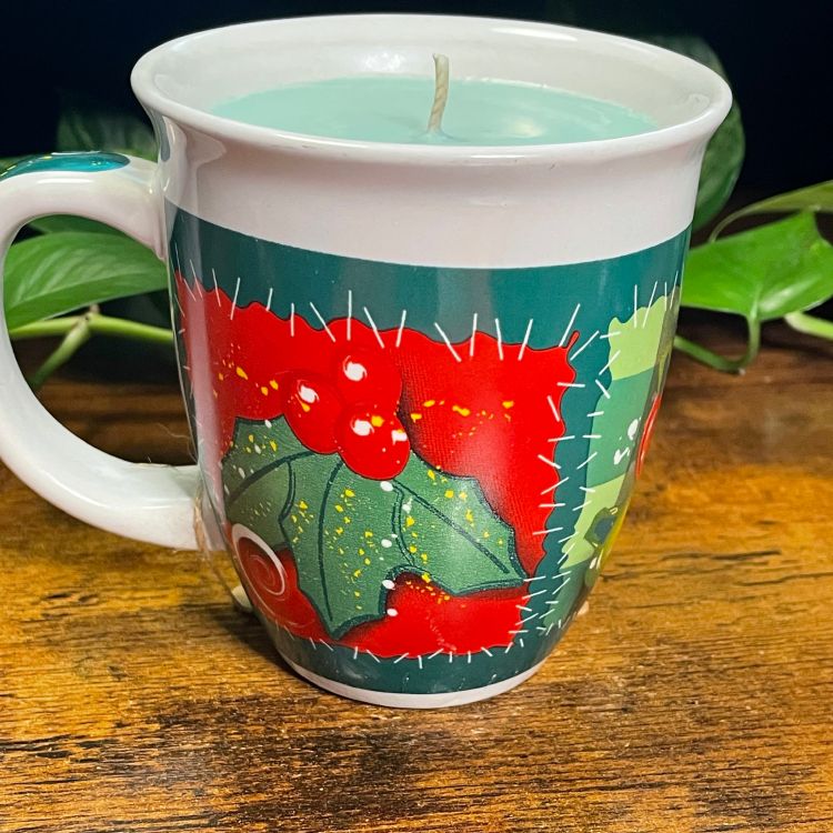 Greenbriar International Patchwork Holly Mug Candle | Fraser Fir