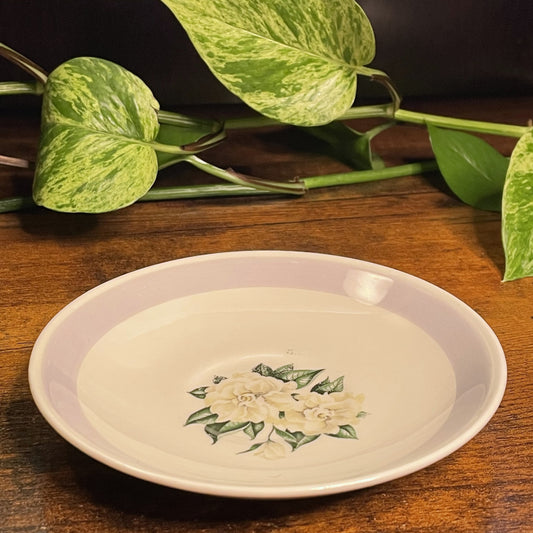 Homer Laughlin Eggshell Nautilus Teacup Candle | Water Mint & Clementine