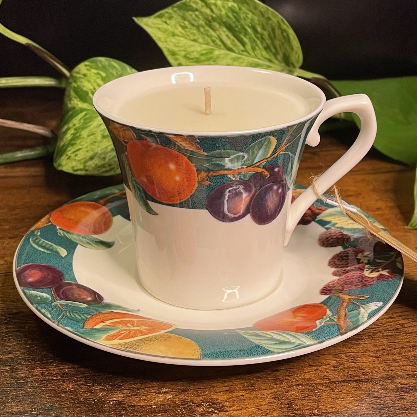 Passion Fruit Teacup Candle | Black Raspberry & Vanilla