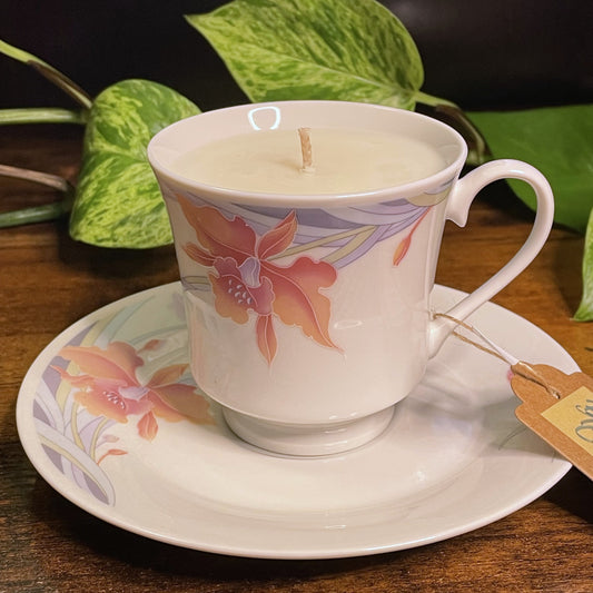 Lynns Stoneware Orange Lily Teacup Candle | Calla Lily