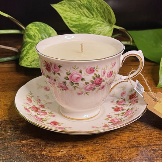 Vintage Queen Anne Cascade Roses Teacup Candle | Calla Lily