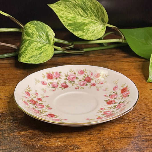 Vintage Queen Anne Cascade Roses Teacup Candle | Calla Lily