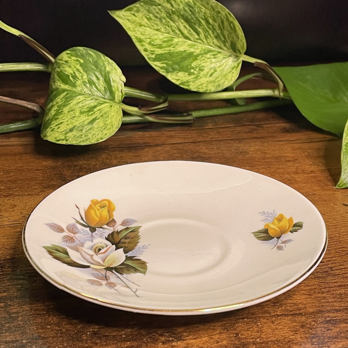 Royal Dover English Yellow White Rose Flower Teacup Candle | Calla Lily