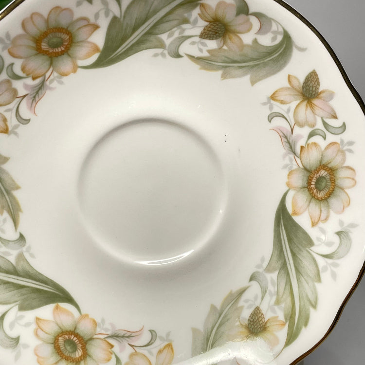 Duchess Greensleeves Teacup Customizable Candle | 5 oz.