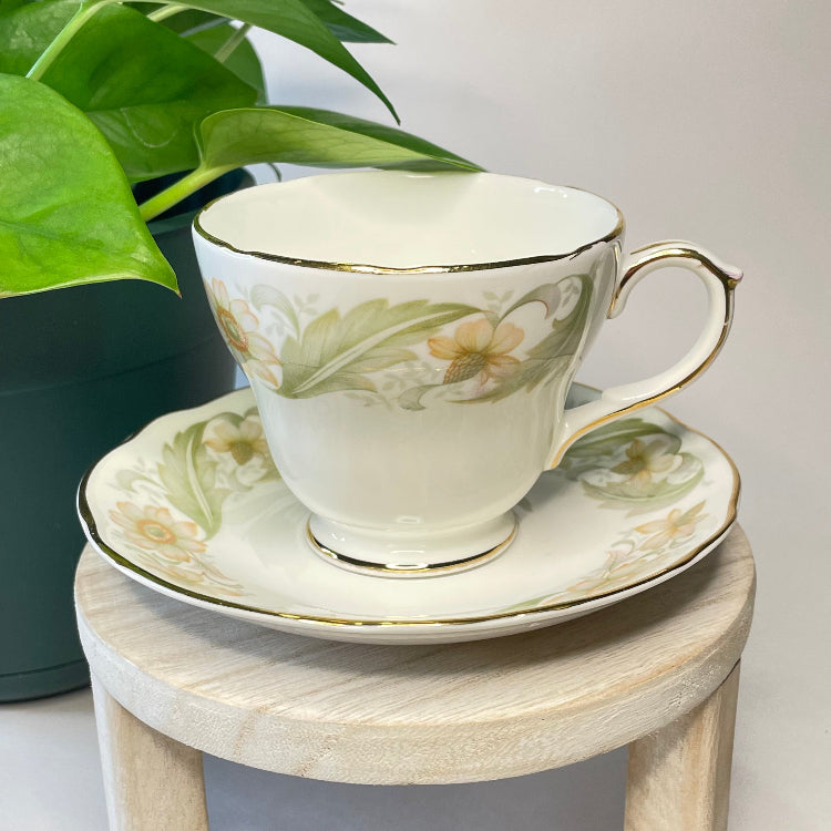 Duchess Greensleeves Teacup Customizable Candle | 5 oz.