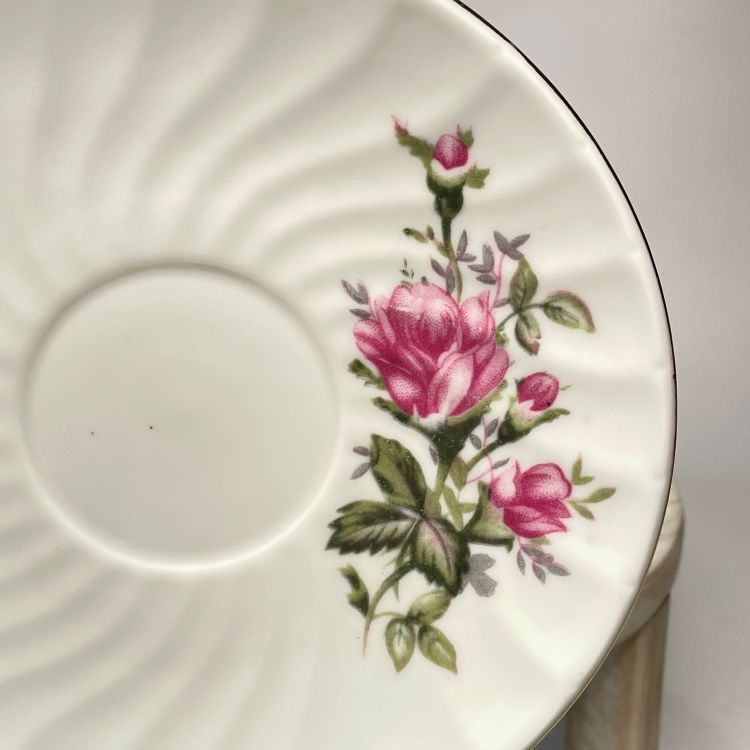 Pink Rose With Gold Rim Custom Teacup Candle | 4.5 oz.