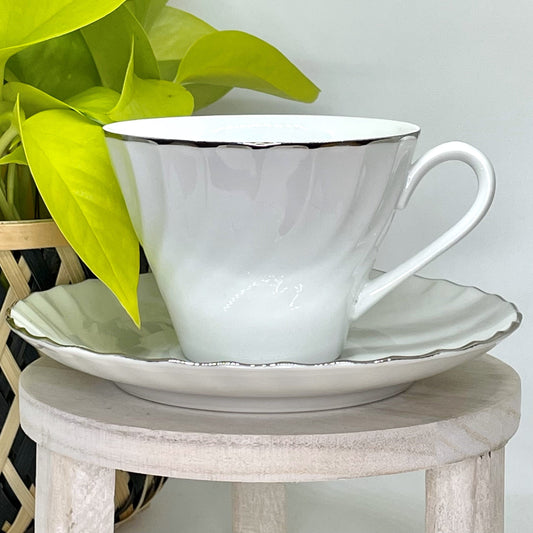 Norleans Estate White Swirl Custom Teacup Candle | 5 oz