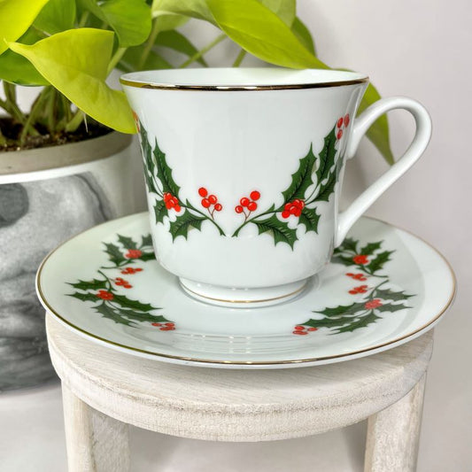 Double Holly Sprig Holiday Teacup | 6.5 oz